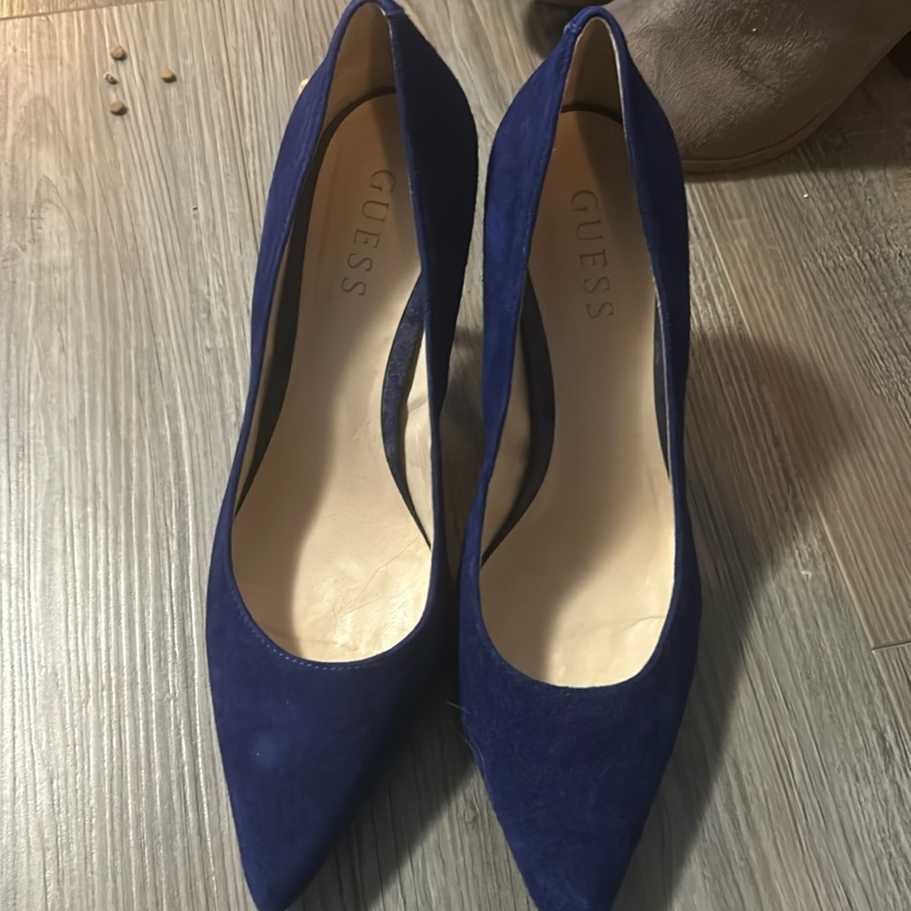 Guess Shoe